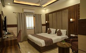Hotel Vasdaa Grand Dehradun